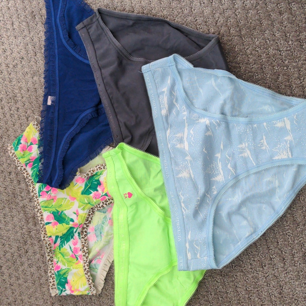 NWT and NWOT Vintage Victoria's Secret Cotton Bikini Panties Size XS